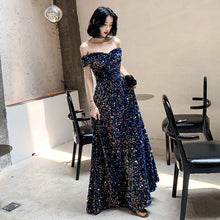 Load image into Gallery viewer, Long Paragraph Bridal Dress
