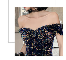 Load image into Gallery viewer, Long Paragraph Bridal Dress
